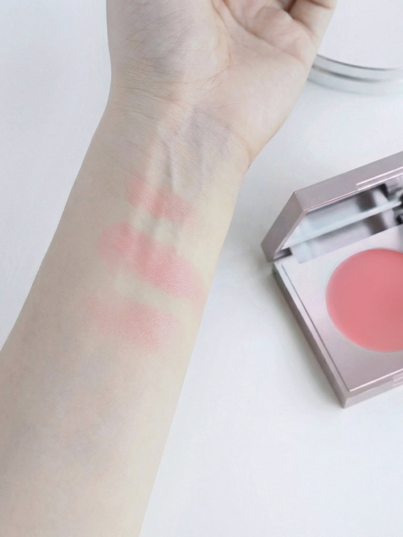 Silky Satin Mousse Lip & Cheek Balm 1.5g