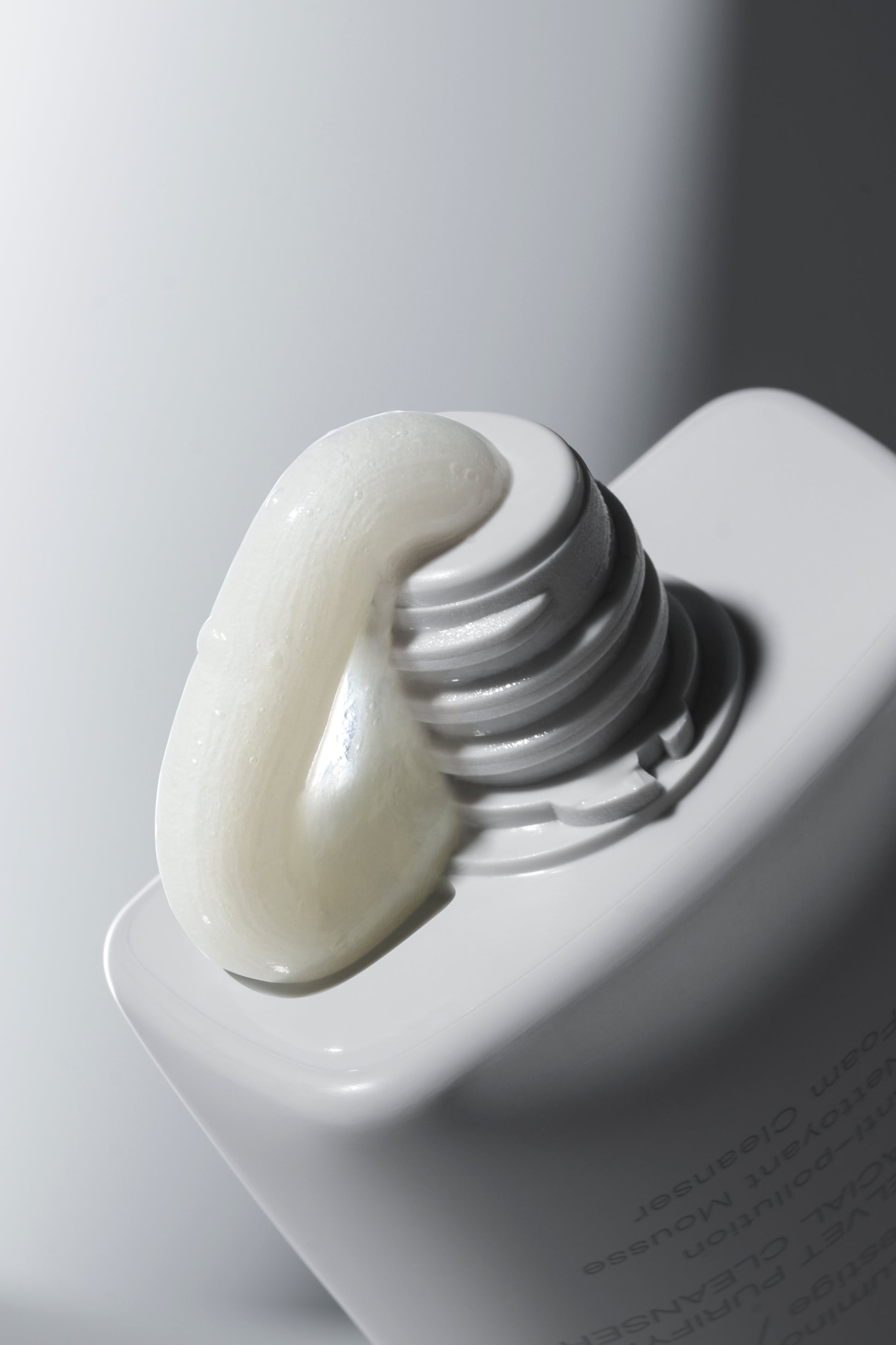 Luminova Velvet Purifying Facial Cleanser