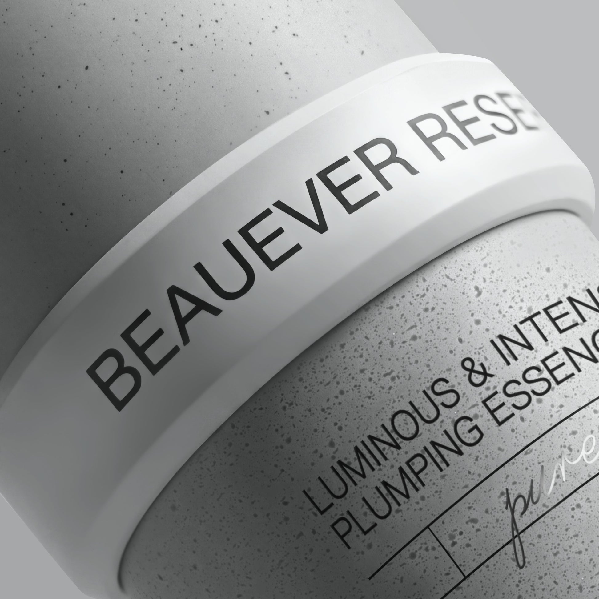 Pure Oasis Luminous & Intensive Plumping Essence