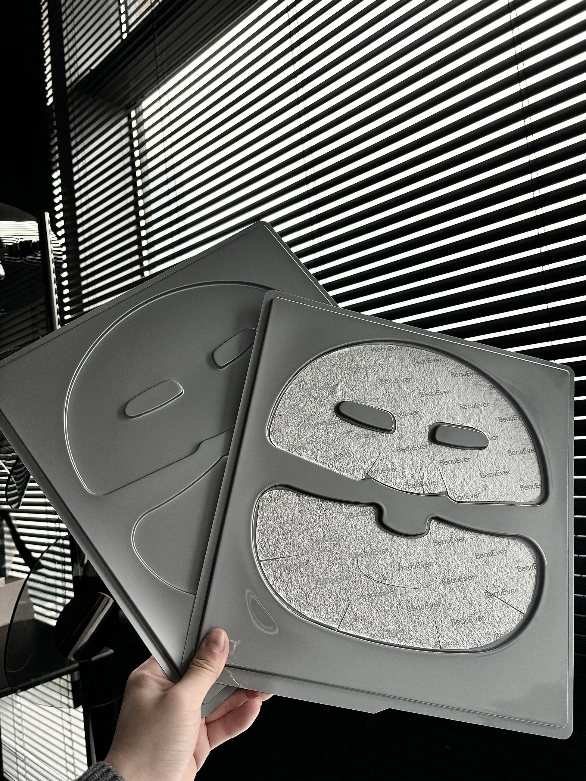 Luminova Silver Foil Mask（Single Sheet）
