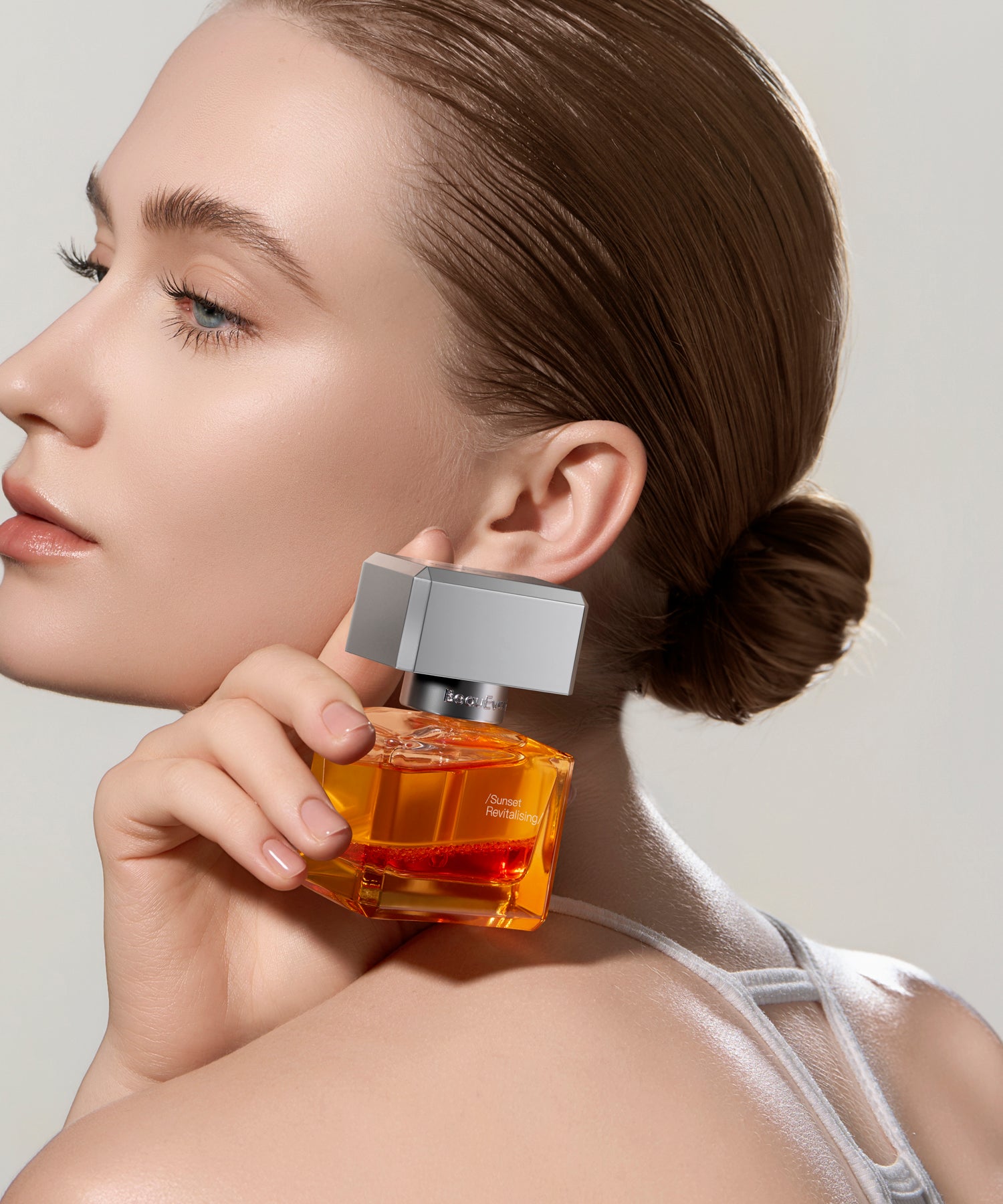 Sunset Revitalising Essence Oil